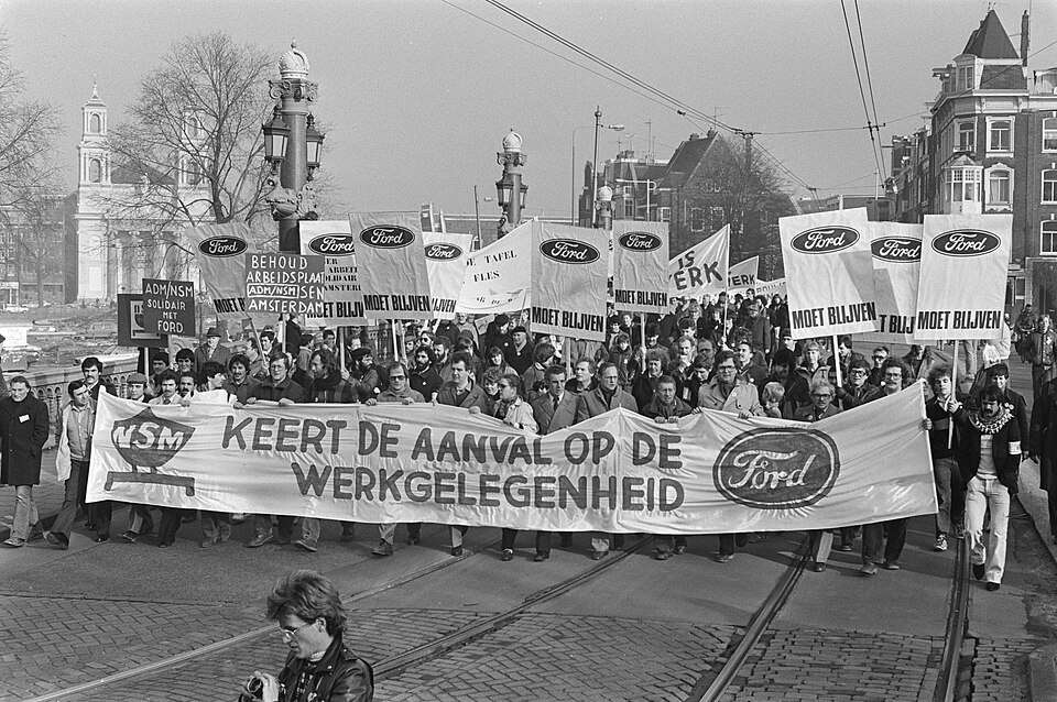 Demonstratie_in_Amsterdam_tegen_de_bedrijfssluiting_van_Ford